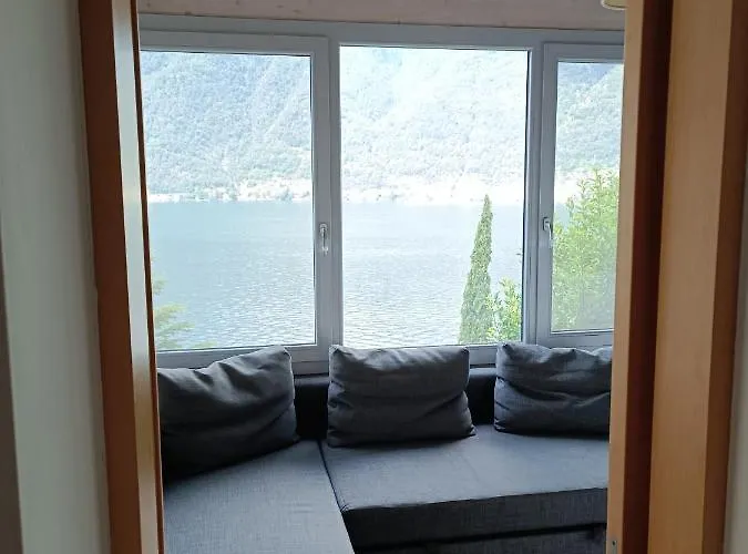 Prestine' Apartment Nesso